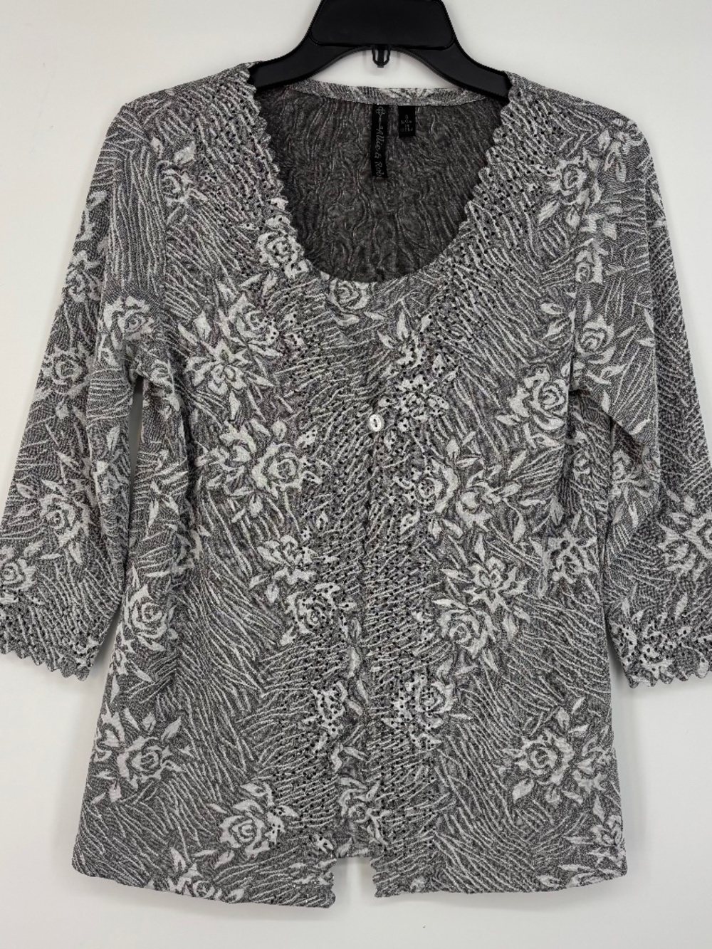 Allie & Rob Womens Small Two-Fer Knit Top Silver Gray White Floral 3/4 Sleeves